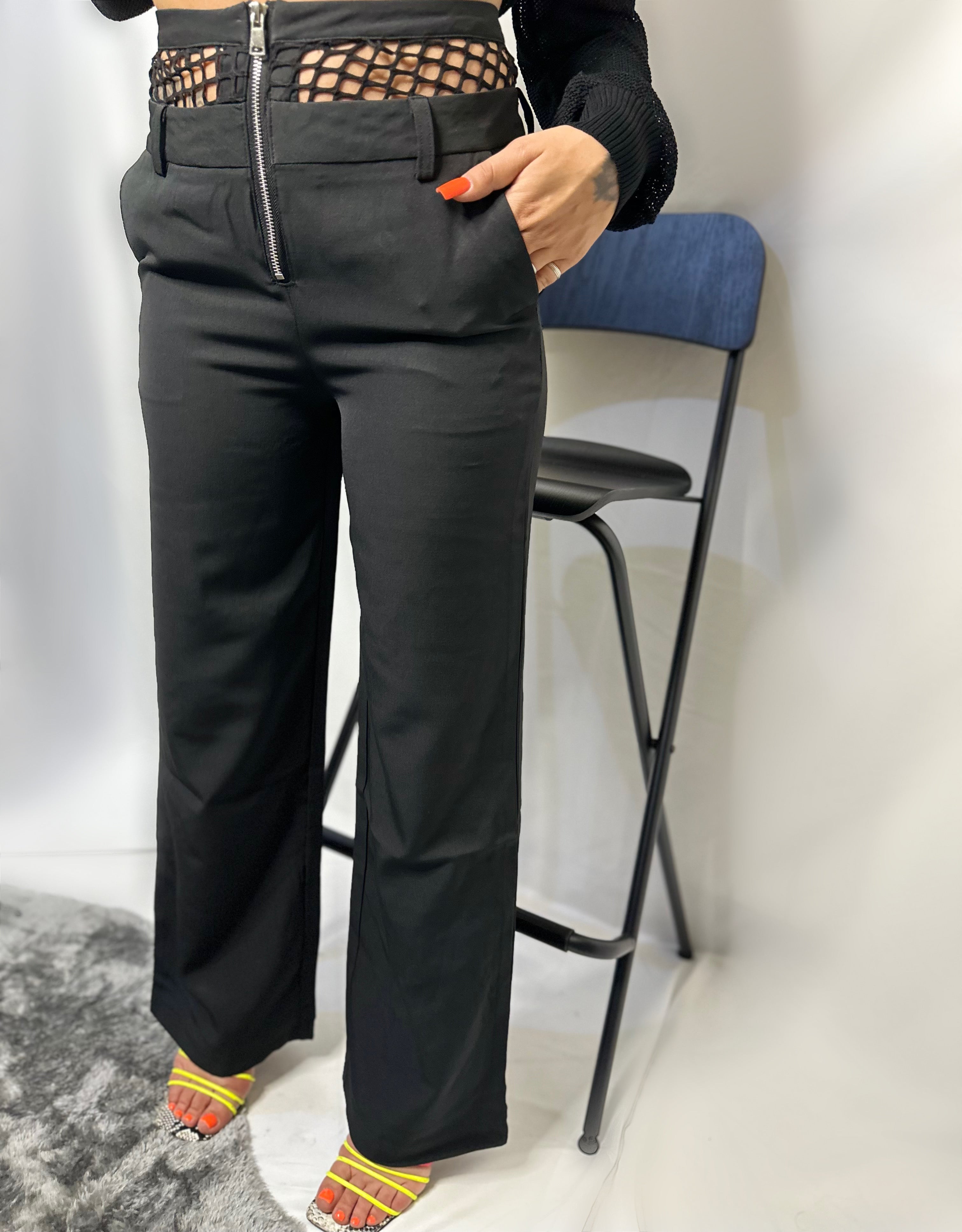 Pantalone particolarità rete